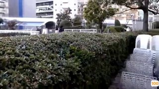淫妻 我在你们集合处舔小芳芳的逼逼好吗 好啊 我在地上舔你逼逼流出来的水 边啪边跟老公视频 对话刺激
